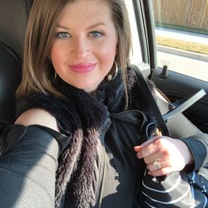 Meet your Posher, Dana